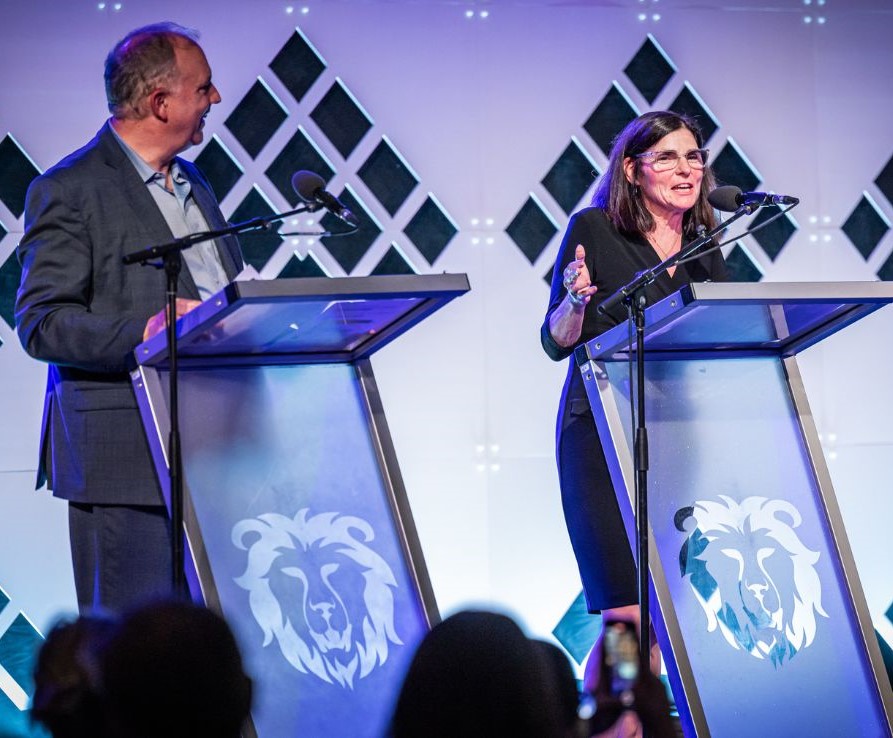 Minister Filomena Tassi announces $5 million Government of Canada investment into SOPHIE program to support innovation in Canadian life sciences sector at the 2024 LiONS LAIR gala.